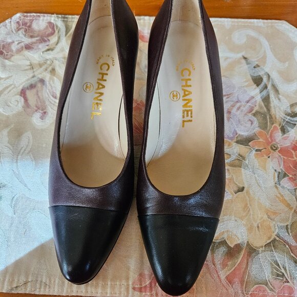 Vintage Chanel Brown and Black Pumps - Picture 1 of 7